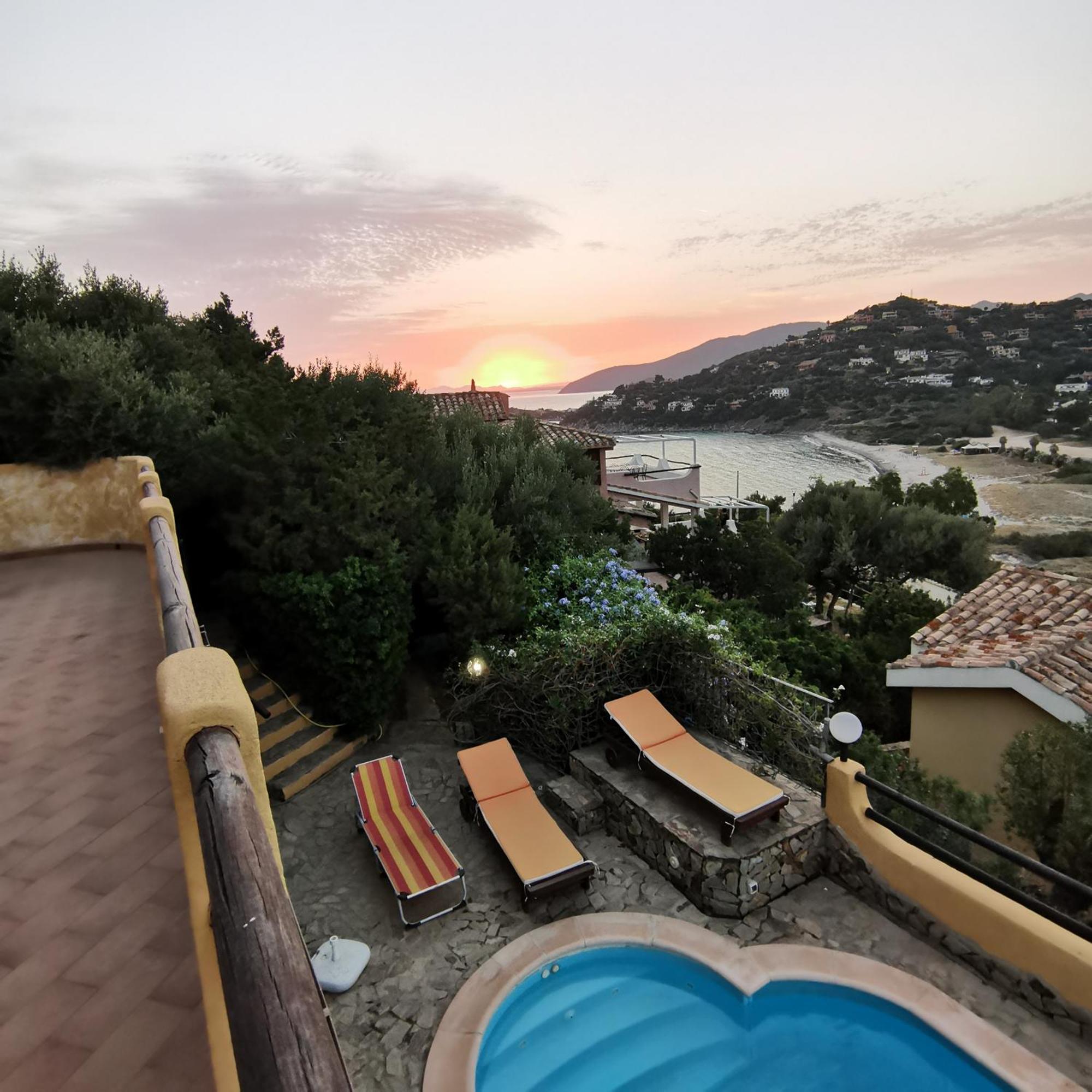 Vittoria With Private Heated Swimming Pool Complete With Hidromassage For Exclusive Use , Sea View, 150 Meters From The * Torre delle Stelle